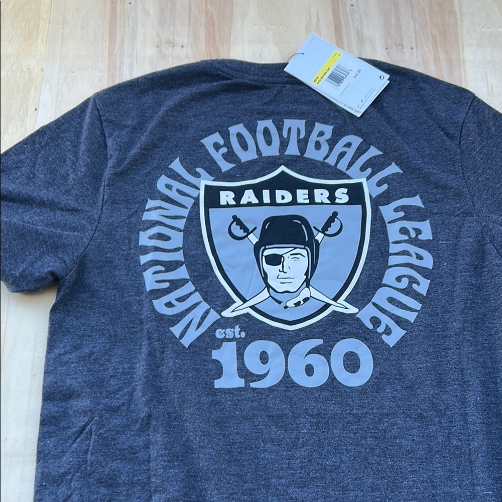 Raiders Gray T-Shirt Small